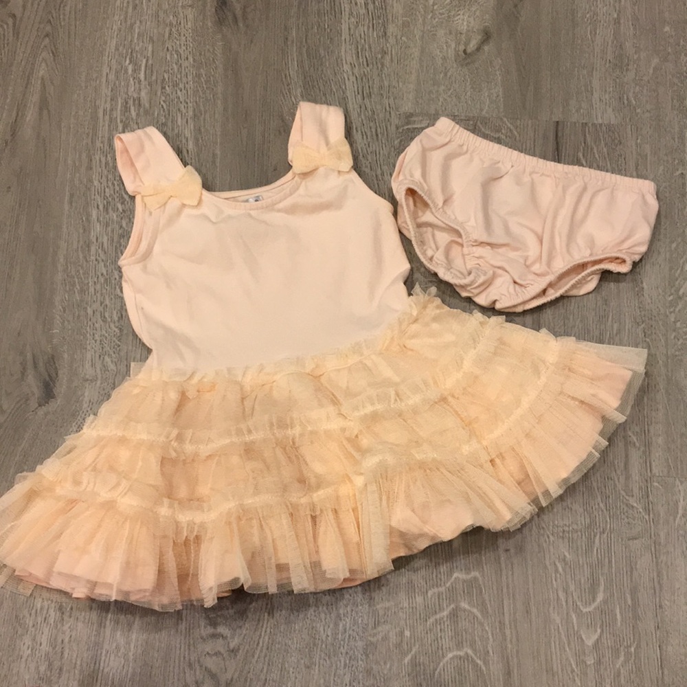 🎄 5/$30 Maggie & Zoe dress 3-6 months